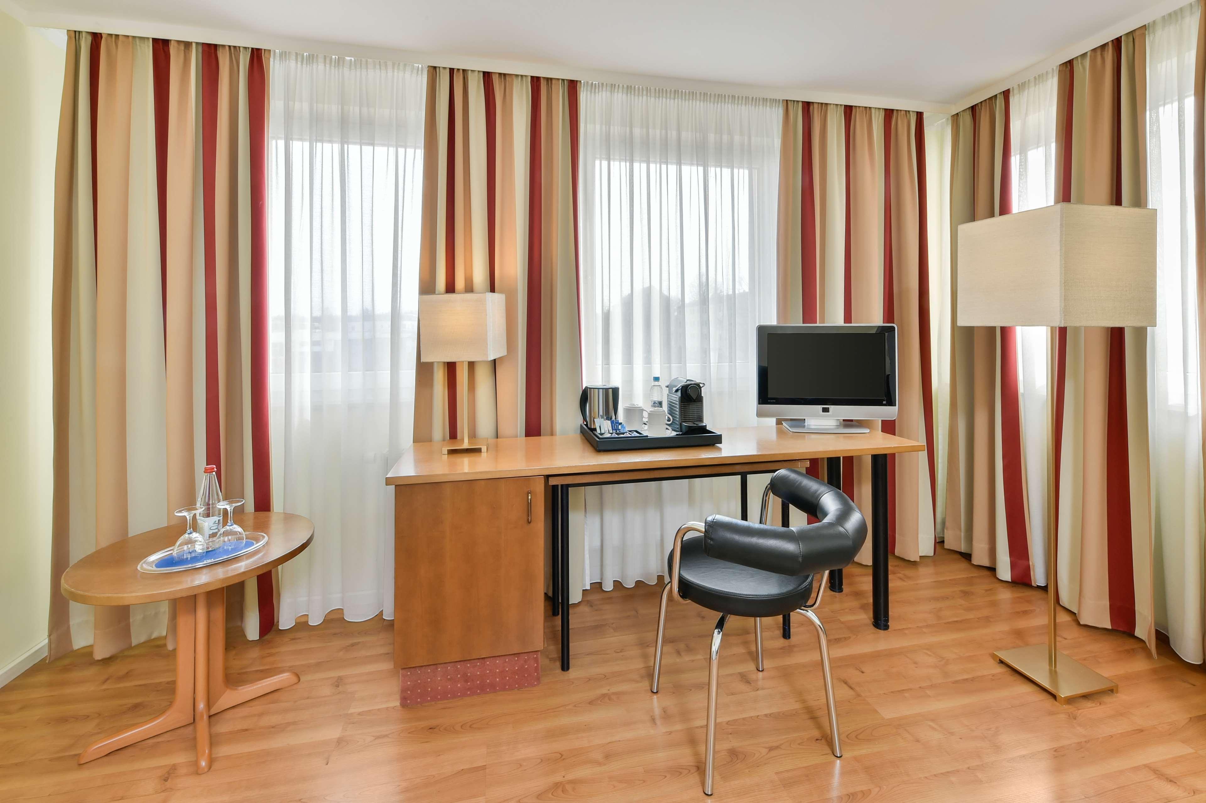 Nh Süd Hotel 3*
